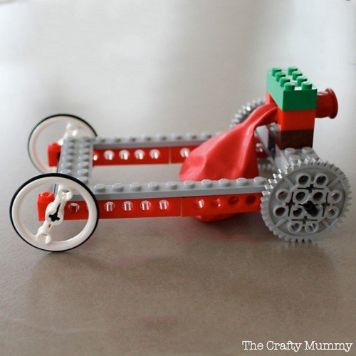 30+ Amazing Ways To Keep Your Kids Busy All Summer Lon30 - DIY Balloon powered lego car