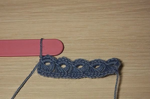 DIY Crochet Broomstick Lace Pattern with Popsicle Stick