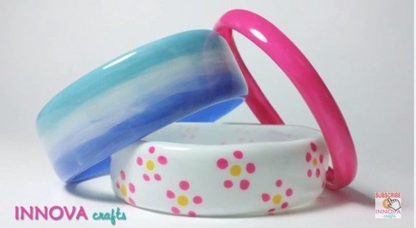 How to DIY Plastic Bottle Bracelet