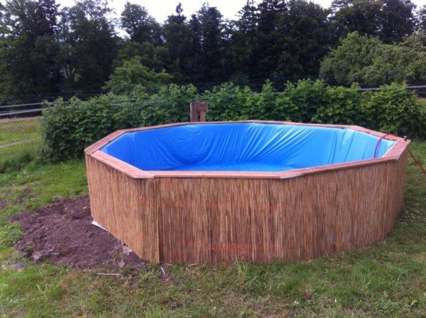 DIY How to Make Swimming Pool Out of Pallets