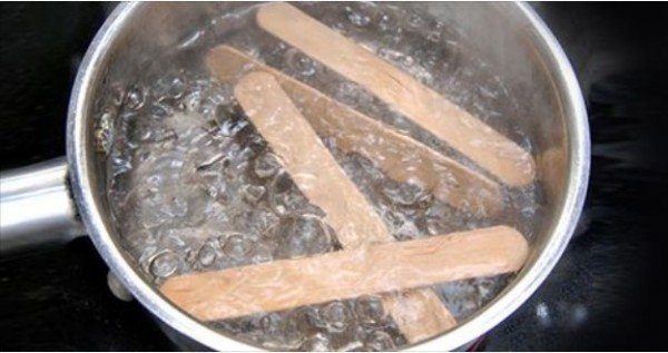 Popsicle Sticks Turn Into The Most Surprising Thing When You Boil Them