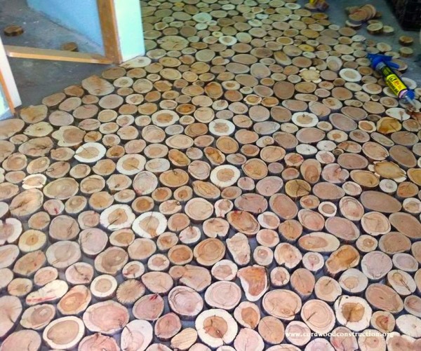 They Laid Wooden Discs On the Floor! The Result? An Incredible Makeover