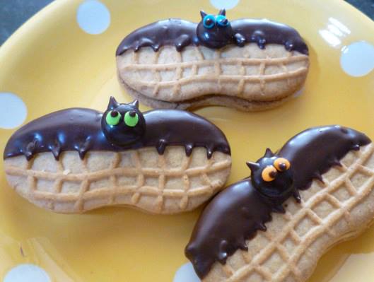 10 DIY Fun and Sweet Halloween Treats