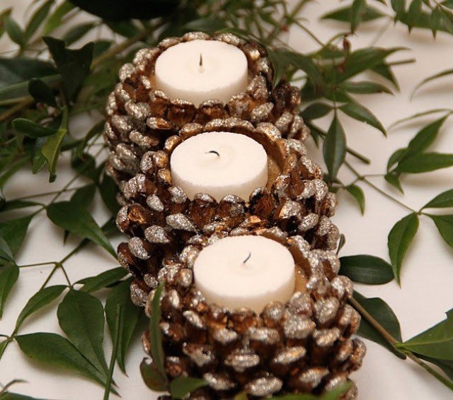 10 Gorgeous Holiday DIY Candle Ideas