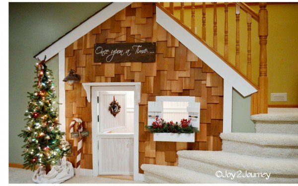 10 Incredible Kids Under Stair Playhouse DIY Ideas and tutorial