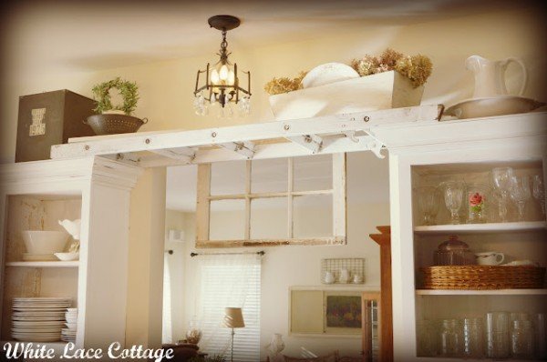 20 Creative Ways to Use Ladders for Vintage Home Decorating