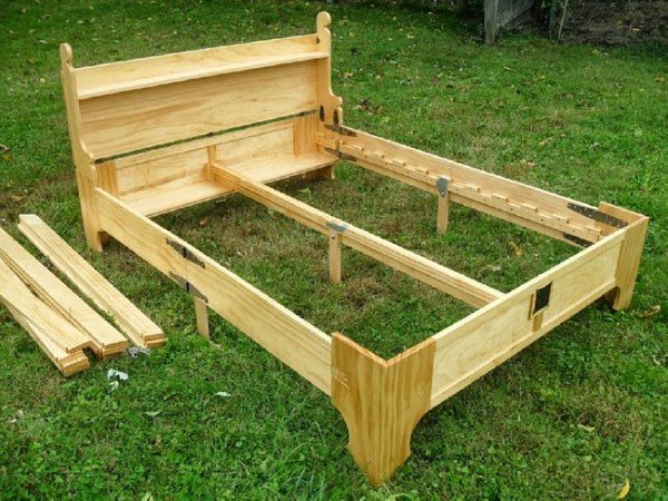 DIY Amazing Bed In a Box