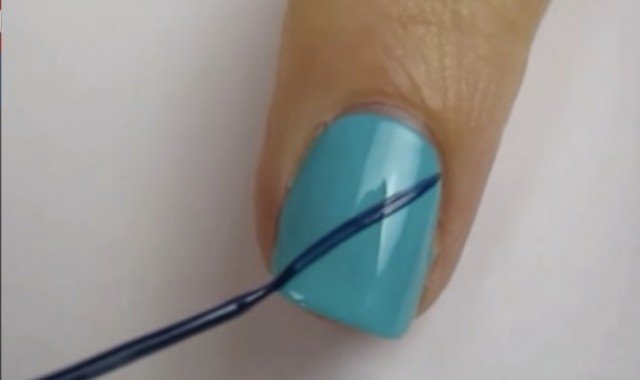 DIY Cute Argyle Nail Art Manicure - video