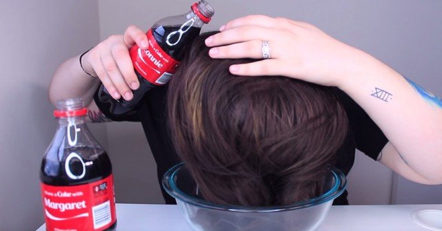 Beauty Hacks: Coco Cola Hair Rinse for Textured Hair