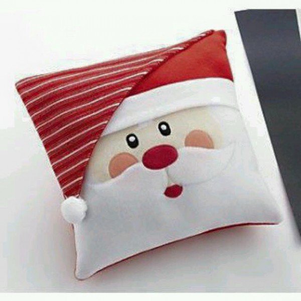 Christmas Craft: DIY Santa Claus Pillow Sewing Free Pattern