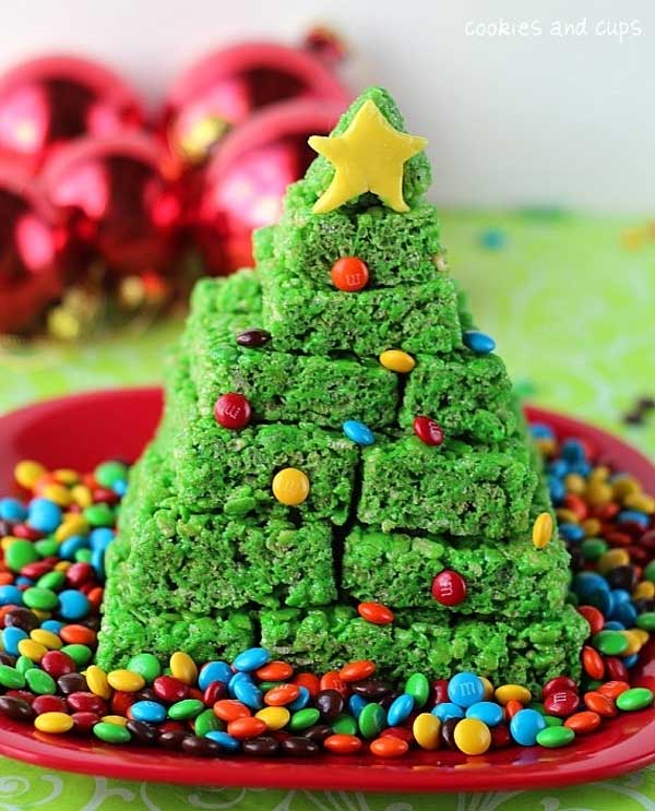 20+ Super Cute Christmas Treats DIY Ideas For This Holiday - Krispie Treat Christmas Tree Tutorial