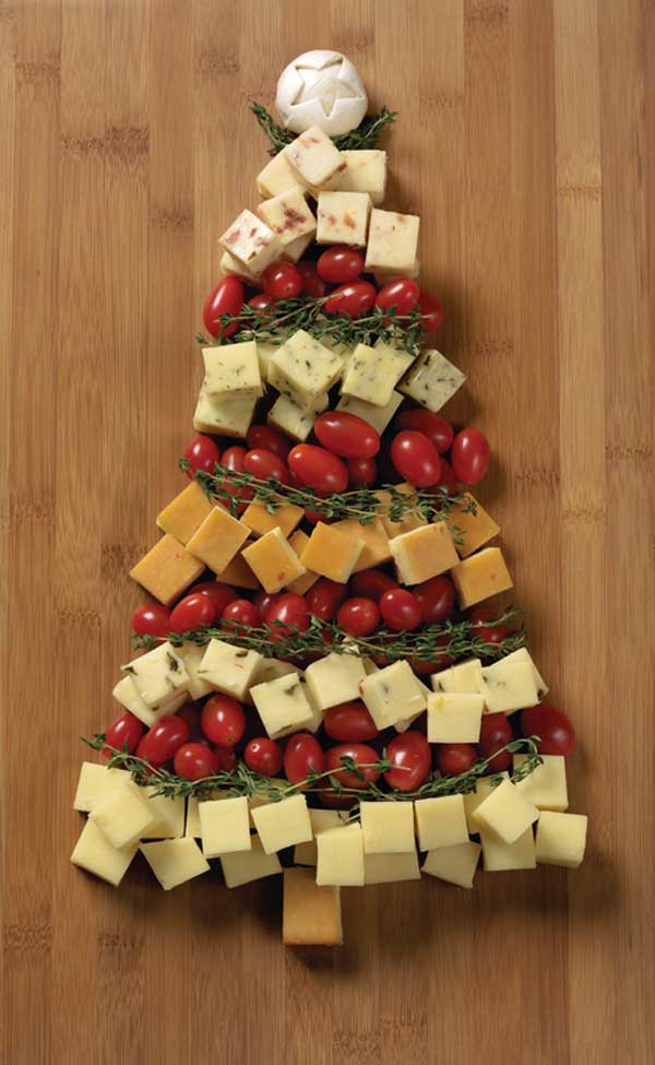 20+ Super Cute Christmas Treats DIY Ideas For This Holiday - Festive Cabot Cheddar Tree Tutorial