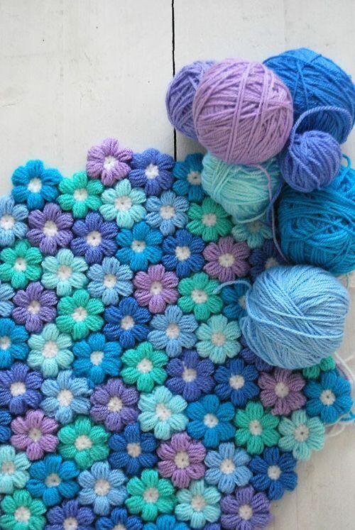 DIY Crochet 6 Petal Puff Stitch Flower Blanket Free Pattern (Video)