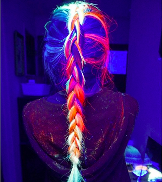 Glow in the Dark Hair Is Getting Too Hot to Stay In Style-DIY Glow In The Dark Hair Dye