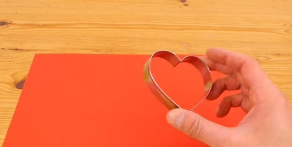 DIY Paper 3D Hearts Easy Valentine Crafts