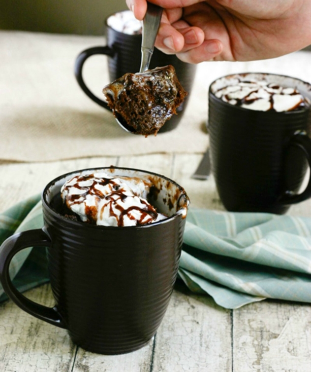 20 DIY Mug Cakes Recipes to Start Your Day