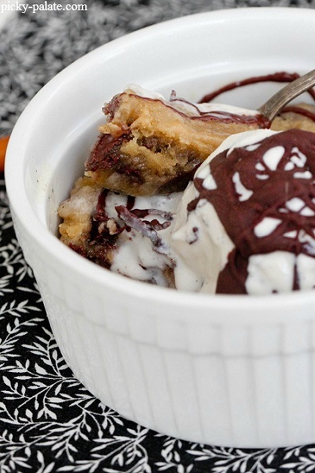 20 DIY Mug Cakes Recipes to Start Your Day-1 Minute 60 Second Chocolate Chip Cookie In A Mug