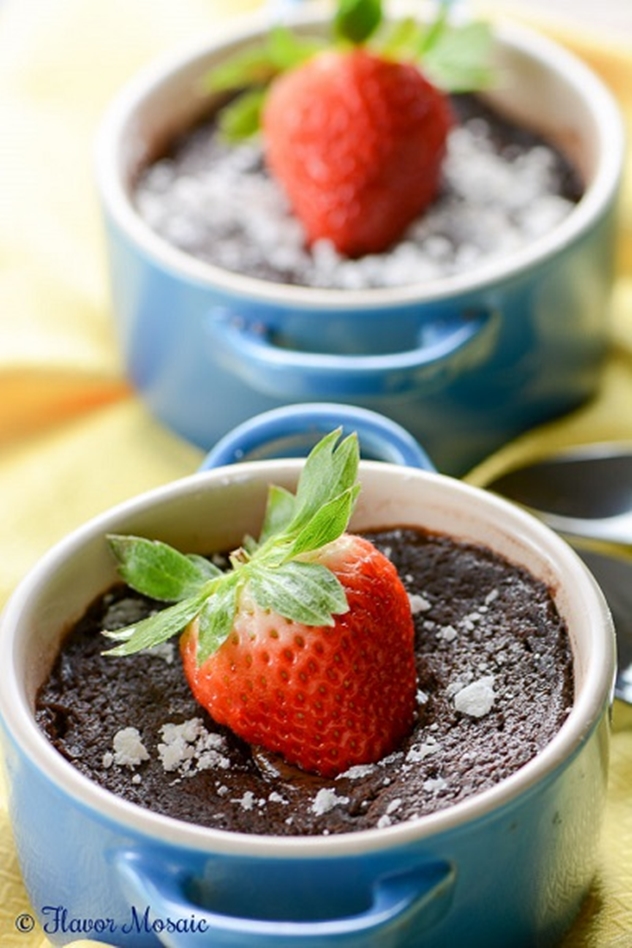 20 DIY Mug Cakes Recipes to Start Your Day-Chocolate Mug Cakes for Two