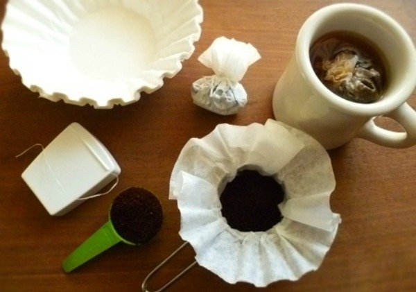 10 Camping Tips and Gadgets You'll Love This Summer-DIY travel coffee bags out of coffee filters