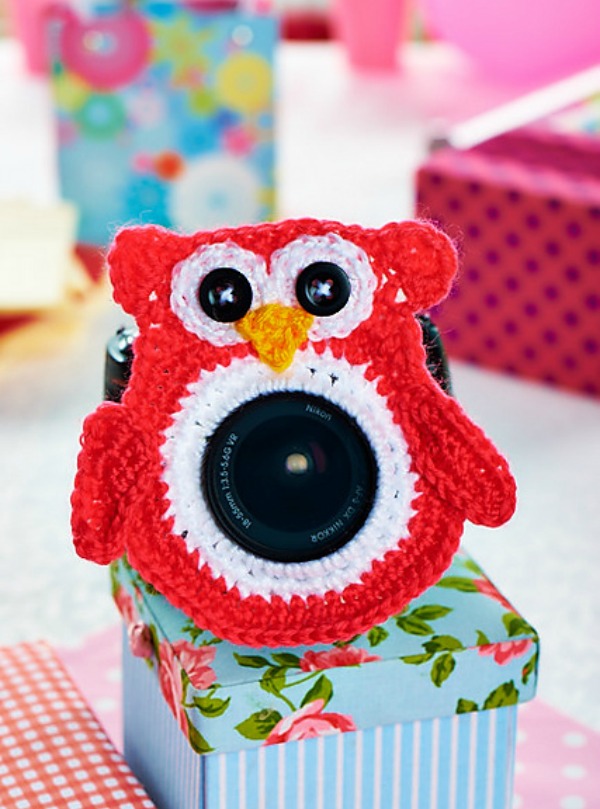 DIY Crochet Camera buddy Free Pattern Round Up - crochet owl lens buddy