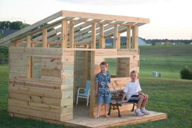 DIY Western Saloon Kids Fort Playhouse Tutorial