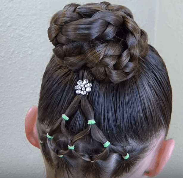 Festive Girls' Christmas Holiday Hairstyle DIY Tutorials 