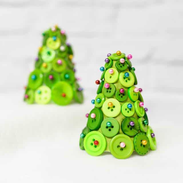 Kids Friendly Christmas Button Crafts Holiday Decorations DIY Ideas - mini button Christmas tree DIY Tutorial