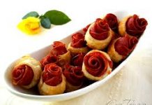 DIY Puff Pastry and Sausage Roses DIY Puff Pastry and Sausage Roses