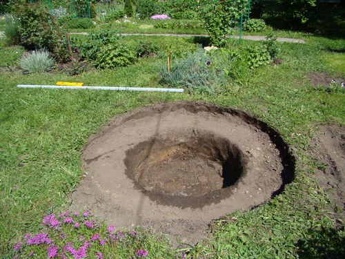 How to Make a Buried Fountain for Garden