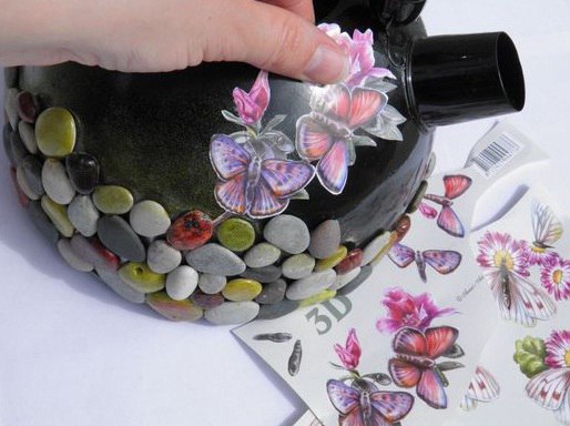 How to DIY Pretty Recycled Kettle Planter with Pebbles and Decoupage - Tutorial